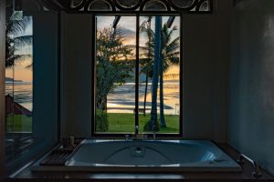 Deluxe Beachfront Villa _ Bathtub